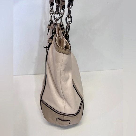 COACH Alexandra Cream and taupe leather hobo bag. - Picture 10 of 12